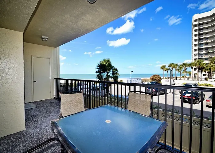 Apartment Mont Martre 216 Beachfront 2 Bedroom 2 Bath At Mont Martre 23117 Clearwater Beach